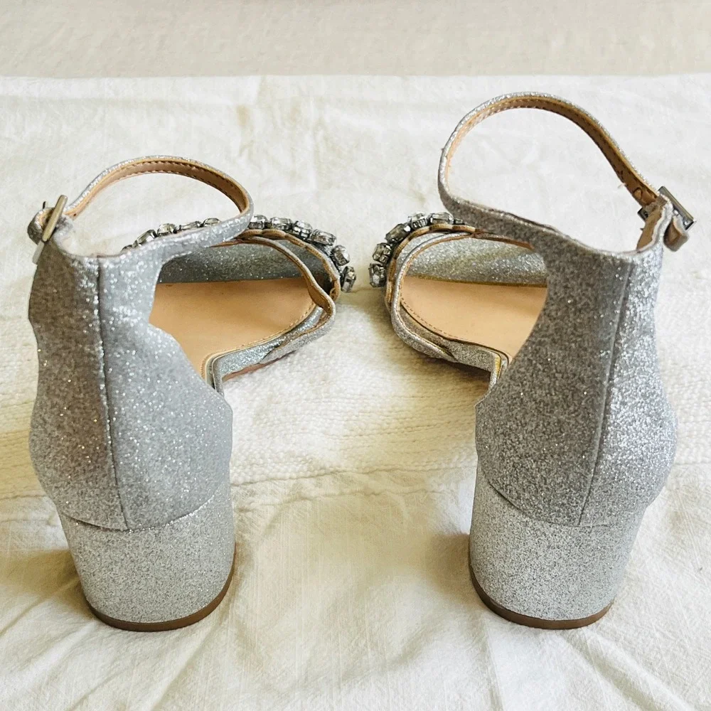 Jewel Badgley Mischka Giona Silver Glitter Block Heel Evening Sandals Size 5 US